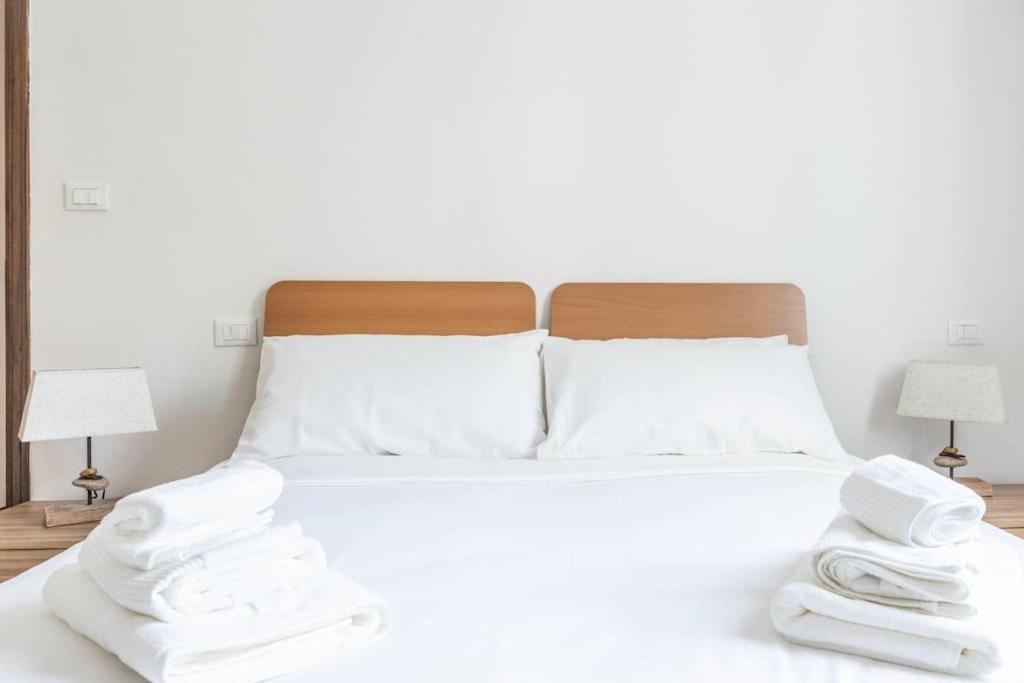 Apartament Essential Bologna - Ambrogio Host Zewnętrze zdjęcie